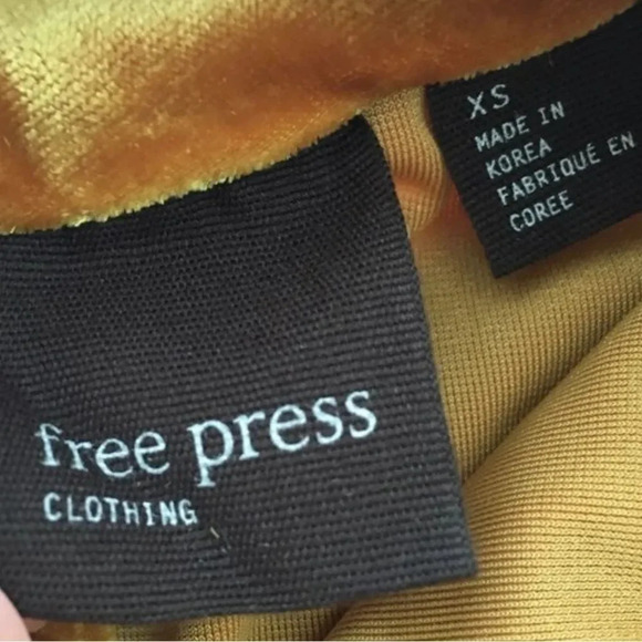 Super Cute EUC Free Press cold shoulder crushed velvet top XS - Picture 6 of 6